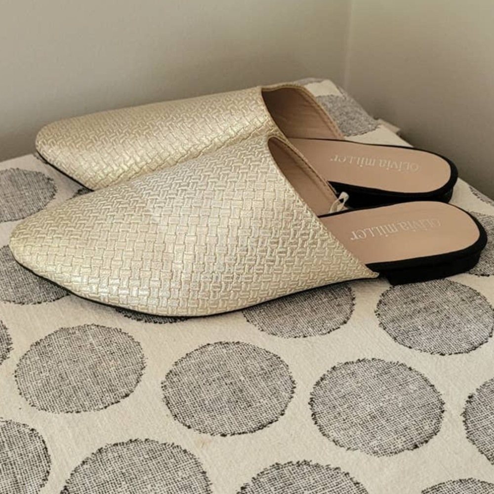 Olivia Miller Gold Basketweave Texture Mules Size 7 Women's - Picture 3 of 6